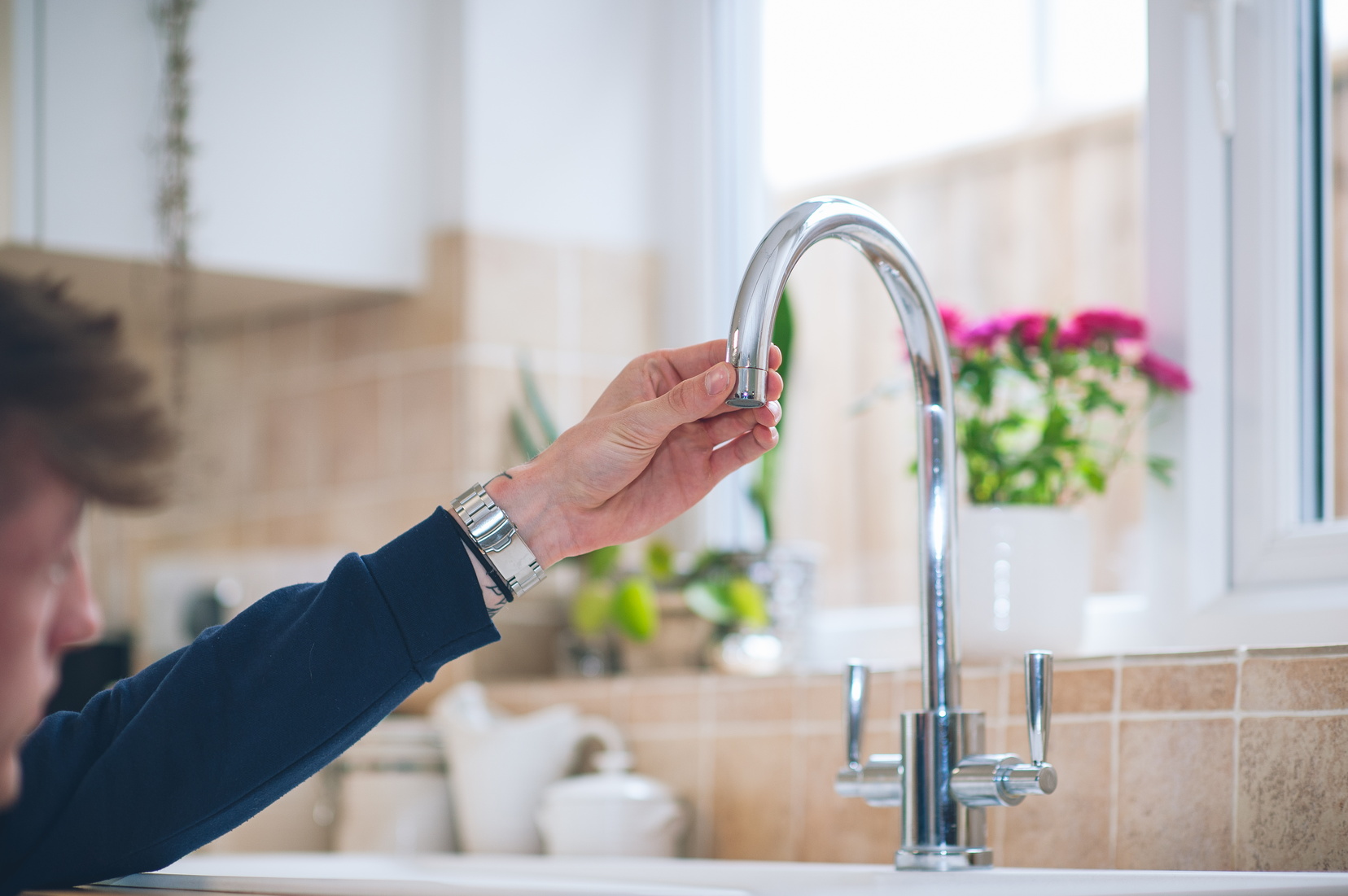 Inspection of kitchen tap